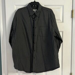 Men's Van Heusen Black Checkered Button-Up Shirt